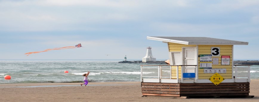 Photo of Cobourg Beach by James Pickersgill