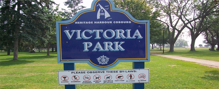 Sign of Victoria Park with Bylaw offences listed